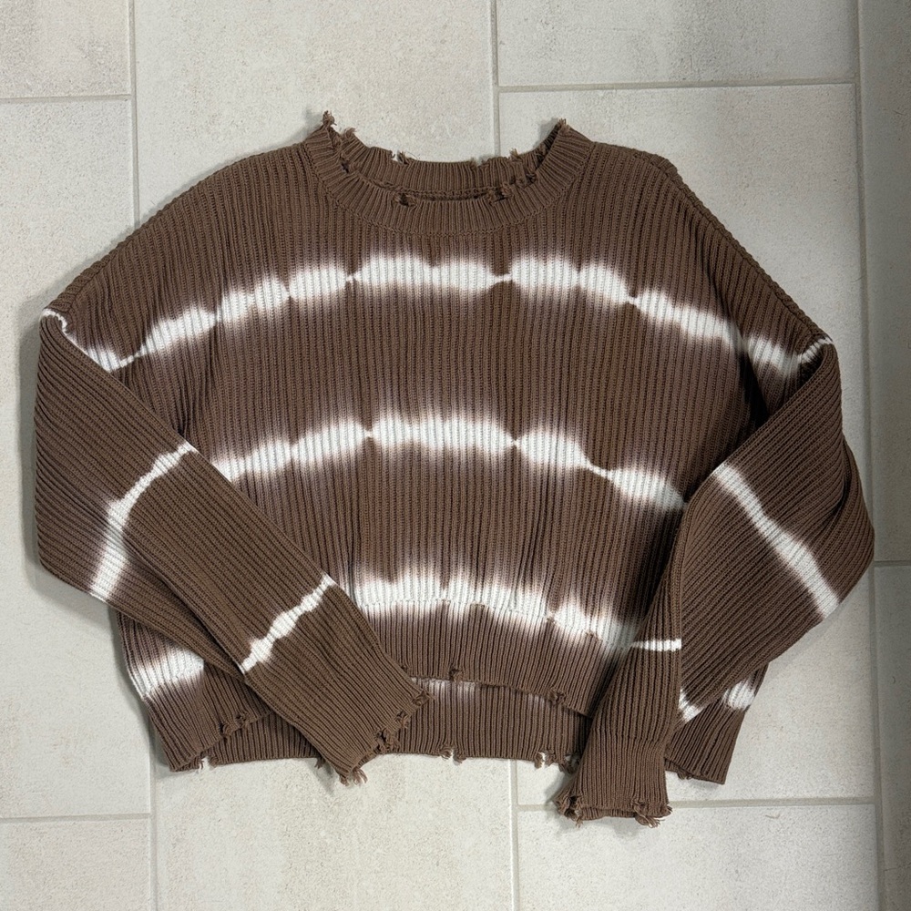 Pistola sweater size small